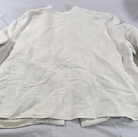 Mercer & Madison Cream Floral Embroidered Linen Blazer - Picture 8 of 8